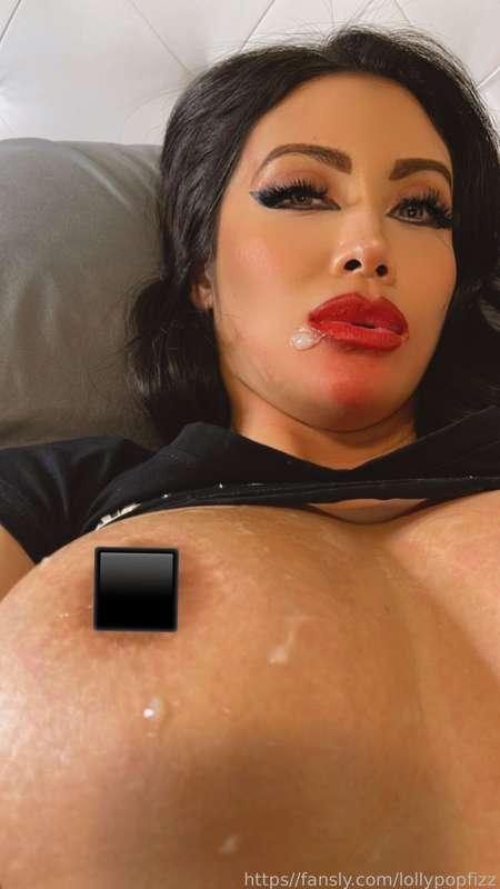 I’ll paint ur cock red💋

Still waiting for u in my DMs 💌
#fyp #asian #milf #bigboobs #sexting #videocall

