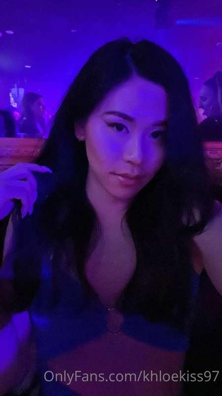 In the club -> after the club😉🍑
I’ll post the front if I hit..