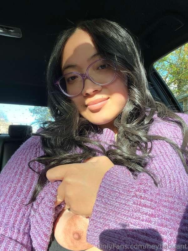 Shooting content in other costumes rn 💜