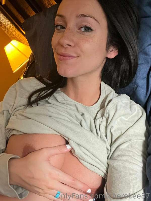 Feeling good tonight🥰 hope everyone is doing okay! Goodnight..