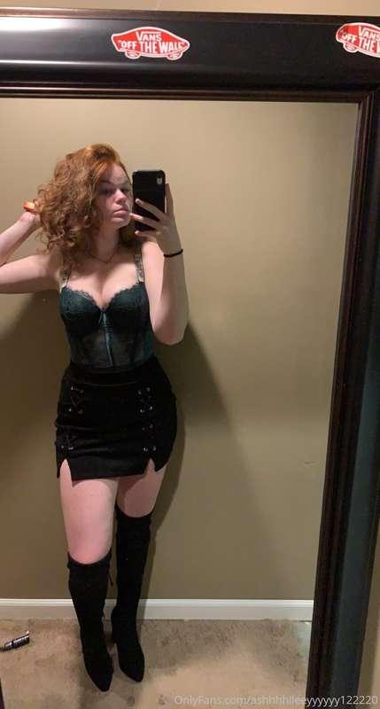 I take the skirt off when you pay $5 😘
