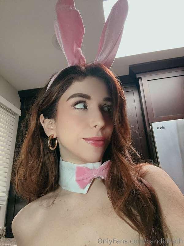 Come to @catherain to see the full look 🐰Happy Easterrr 🐣💗