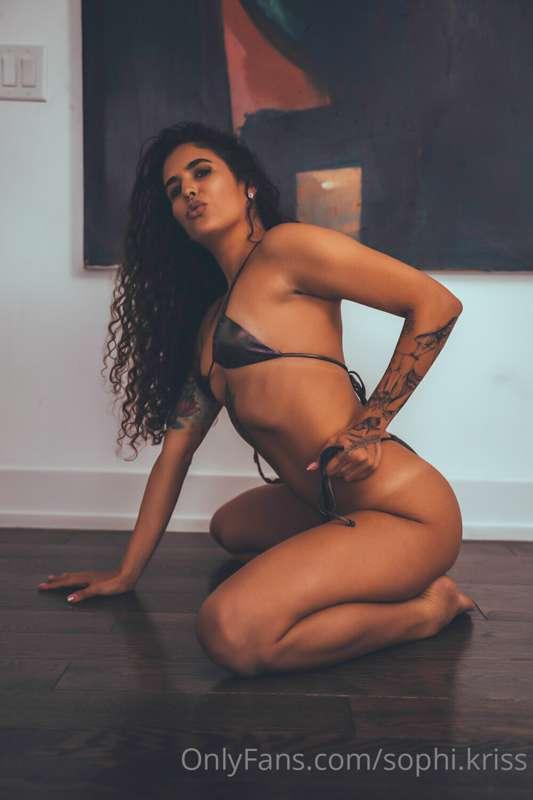 Golden Goddess. 💫👸🏽 Subscribe to @sophi.kriss.vip for daily ..