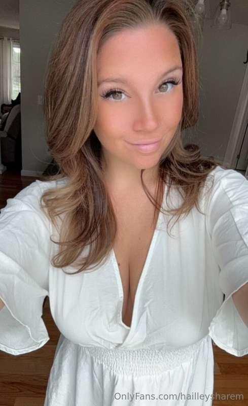 I've got that glow thing goingg on .. like if you see it too..