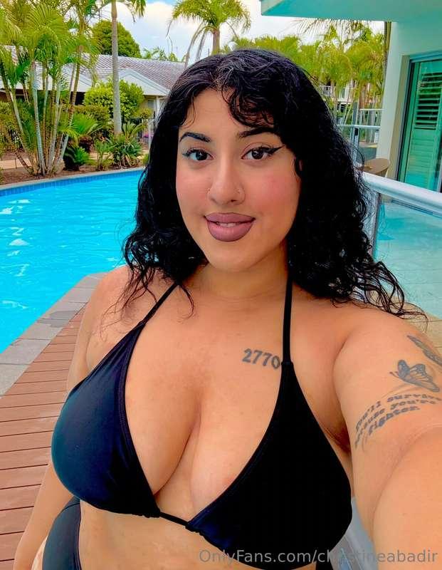 Come on a holiday with me? 🏝️