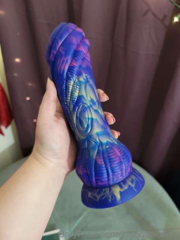 MONSTER Dildo Bundle!

watch me struggle to conquer this bea..