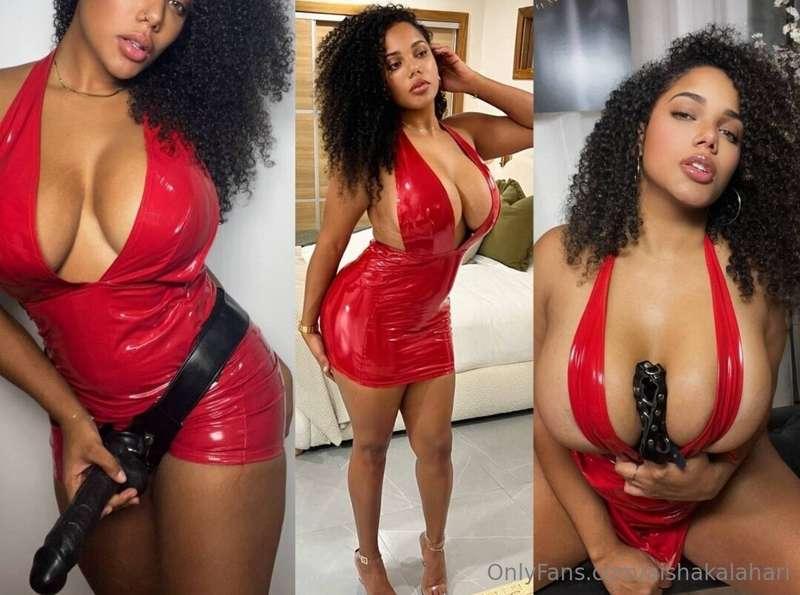 💋 𝐓𝐇𝐄 𝐏𝐎𝐖𝐄𝐑 𝐘𝐎𝐔 𝐂𝐀𝐍’𝐓 𝐑𝐄𝐒𝐈𝐒𝐓 💋Curves to die for, boots to wo..