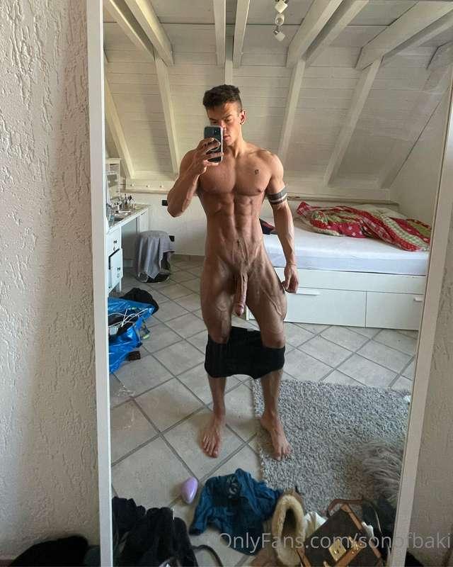 Started the new year very horny😈🎊🎉💦 Hope y‘all had a nice st..