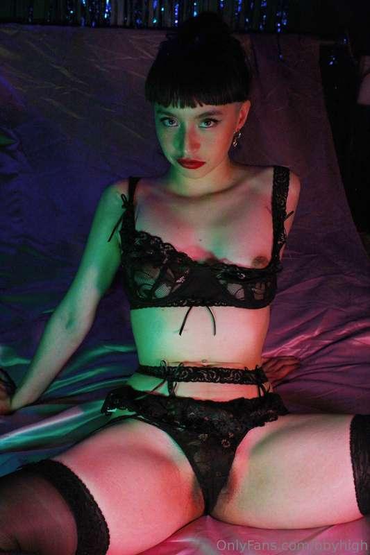 🖤🕷️ come with me