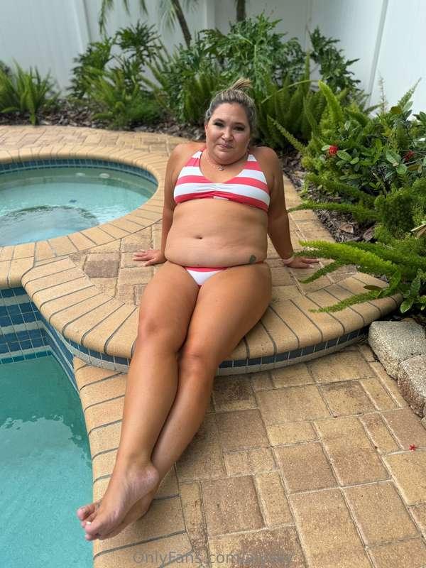 Suns out, tits out! 