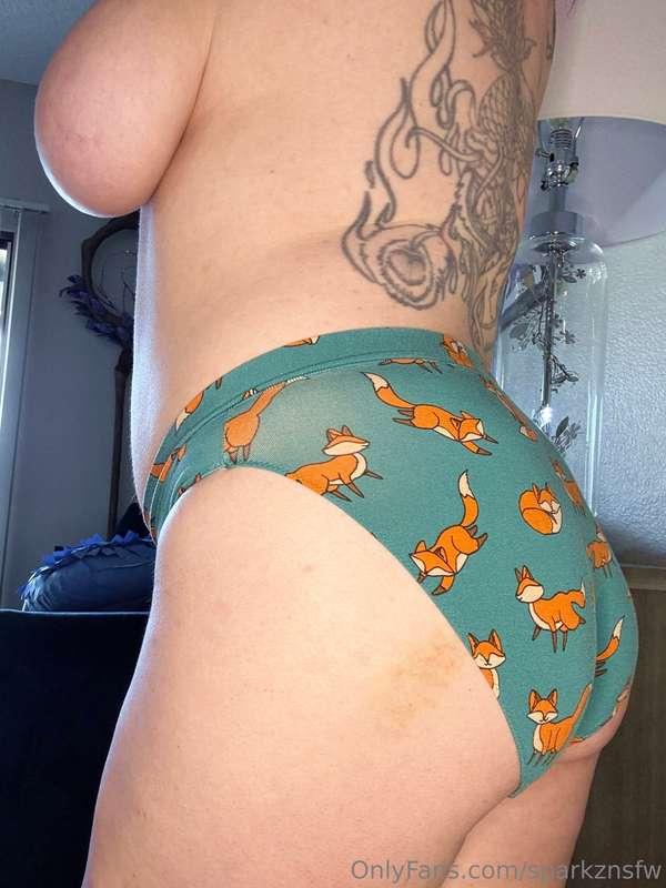 Had to take pics of my cute foxy undies for you all! My brui..