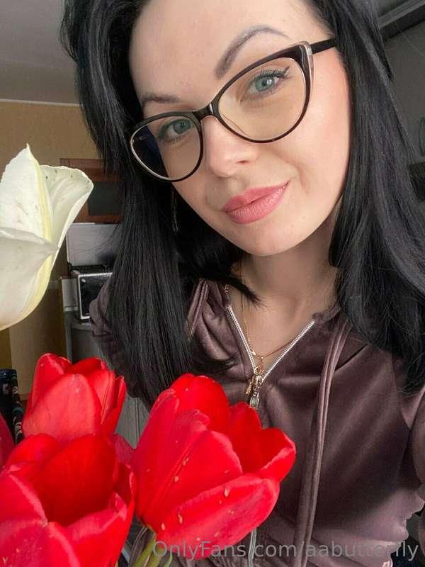 I love spring.💚 She brings positivity, fun, beauty and a sea..