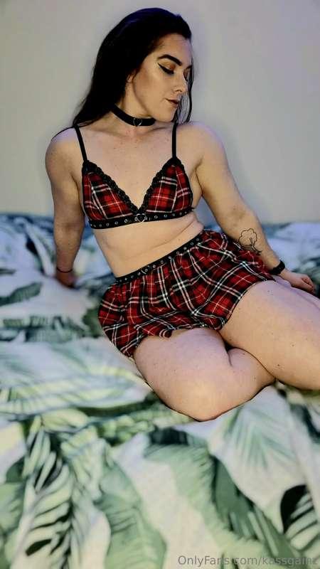 Swipe to undress me 😘