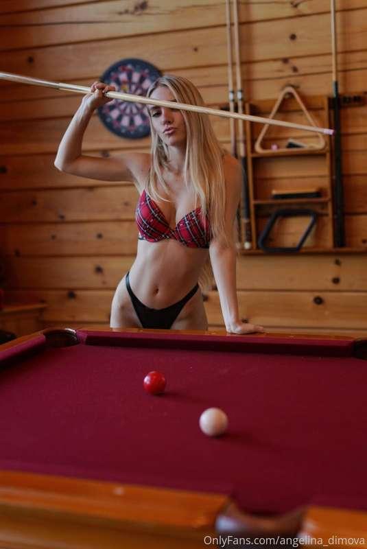 Wanna play pool with me?😜💦🎱