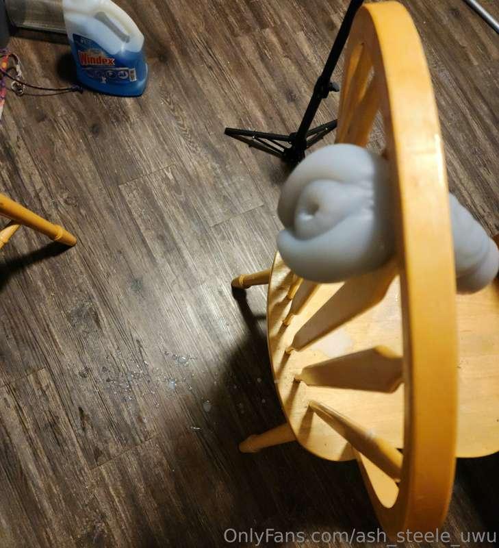 I found a cool way to mount masturbation toys 🤭