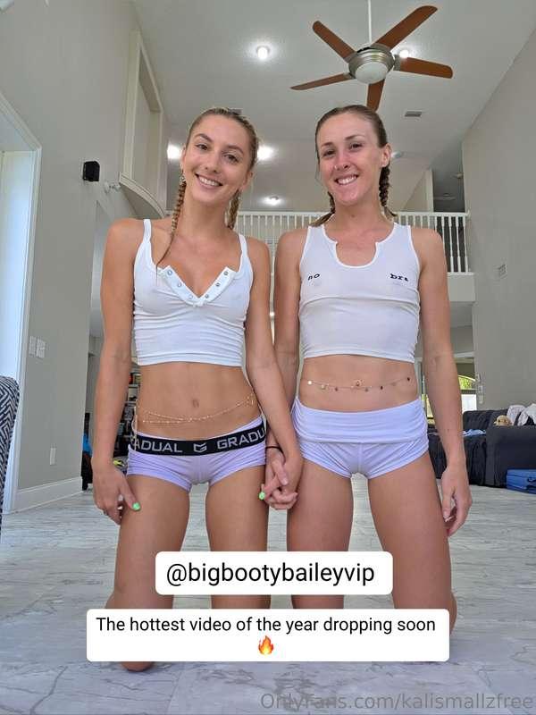 MY FIRST GIRL ON GIRL!! 🔥🥵@bigbootybaileyvipWhen I tell you ..