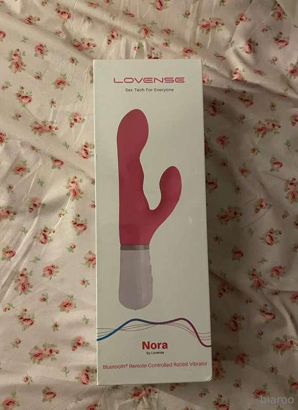 look what came :0 unboxing tn or save for a ~special occasio..