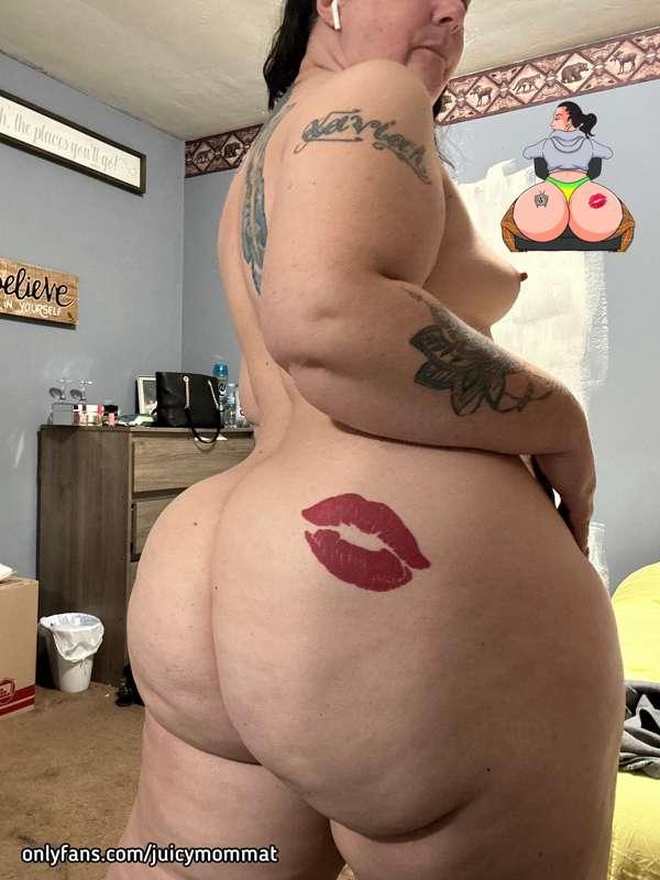 You Tapping This Ass Or Is It Too Much? 😝