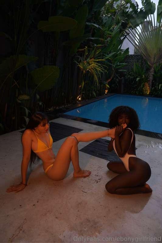 How about a mix a chocolate and vanilla ?😋