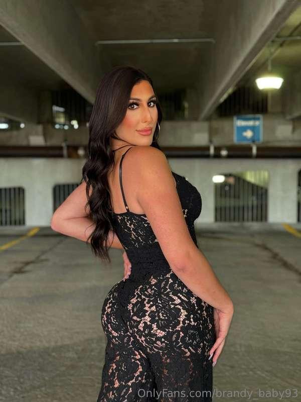 Today's menu: me. Served hot. 🍑