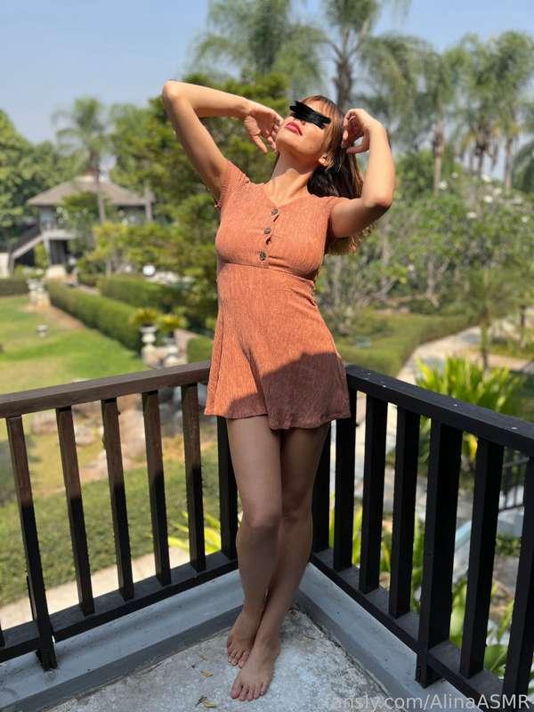 The spring is here, i need someone who can bang me on the balcony in my tight little dress 😋

#fyp #feet #footfetish #german #outdoors #naughty #neighbour #soles #fetish #armpit #amateur #ass #upskirt #daddysgirl #voyeur #toes #horny #real
