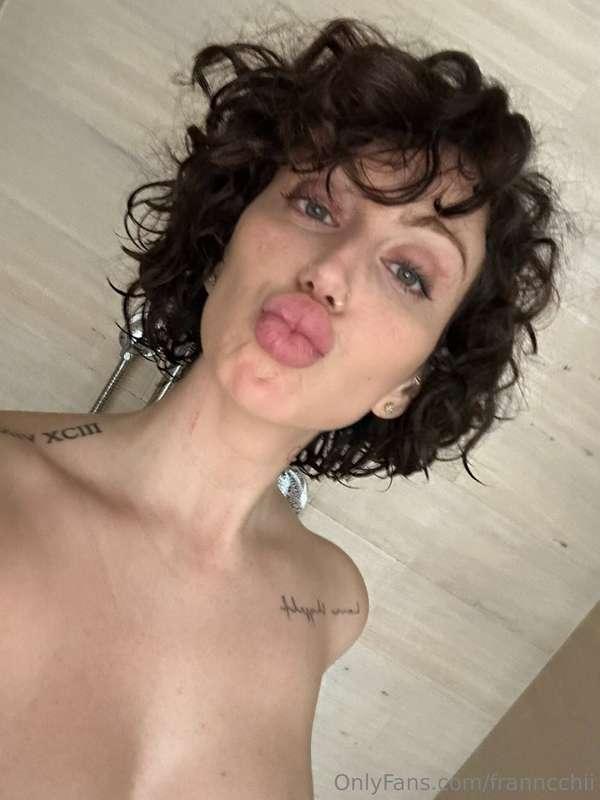 shower kisses💋💦