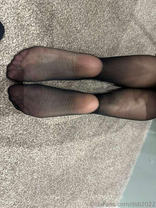 This mornings super sheer nylons 😍😍
My soles look so good th..