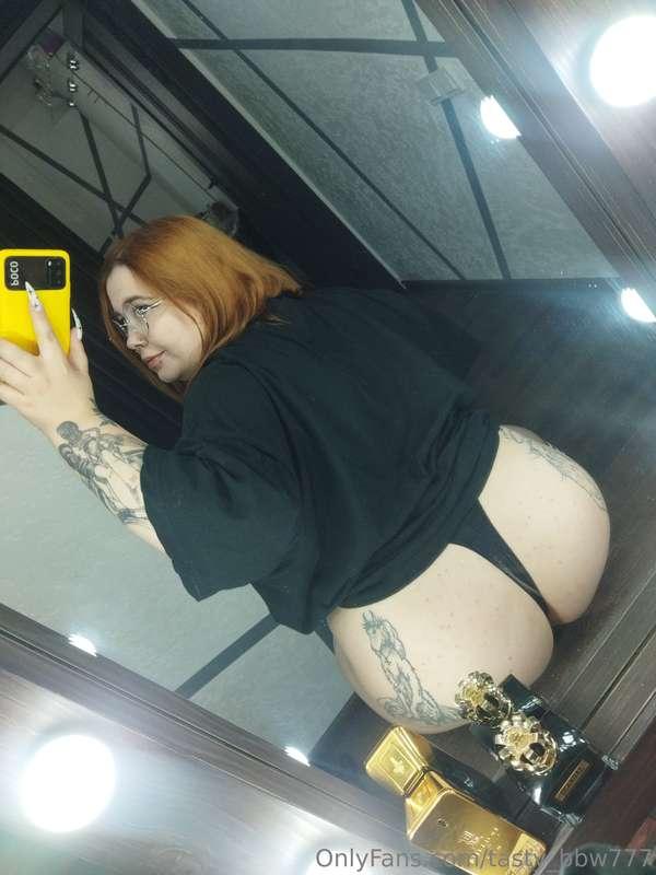 Enjoy my ass with your tongue 