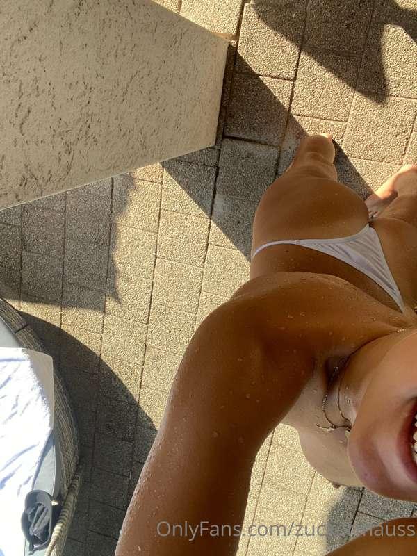 hey mein Süßer 🥰 schau mal in Deine DM hab Dir mal kleines g..