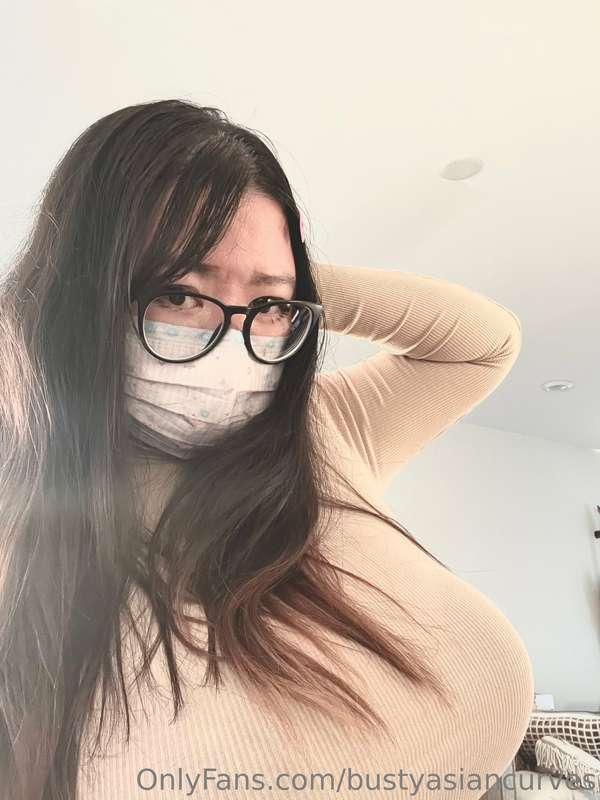 Sexy yoga partner ? 😊 or study friend