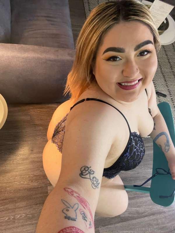 Spank me 🙈👏