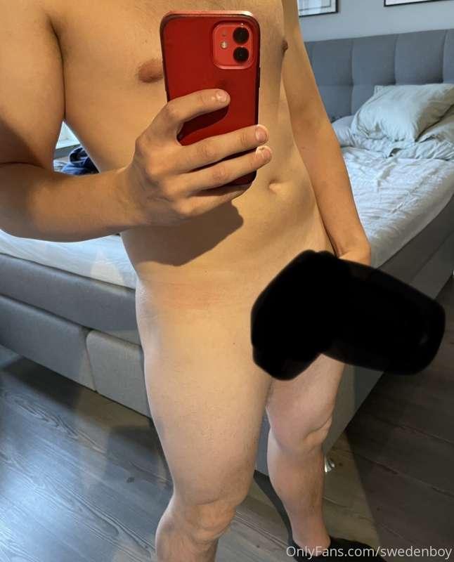 Horny as FUCK today. Who would be on their knees in front of..