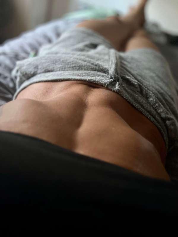 Ab flex 💪 do you like girls with abs?? X @thefitprincess