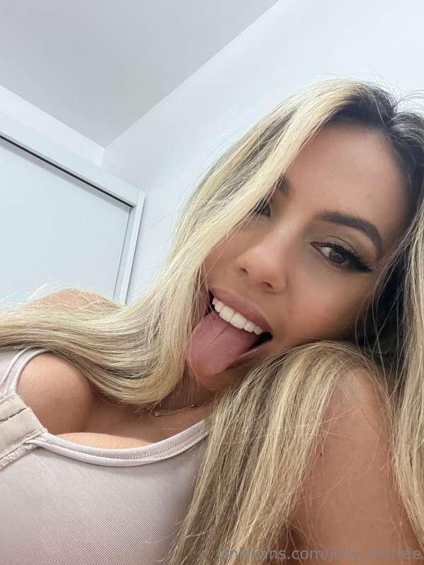 My tongue is ready to make you feel good 🥵 DM me now https:/..