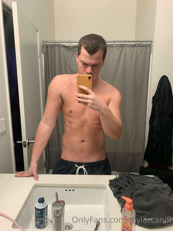 Do you love me? ❤️😉 show some love in my tips if you want to..