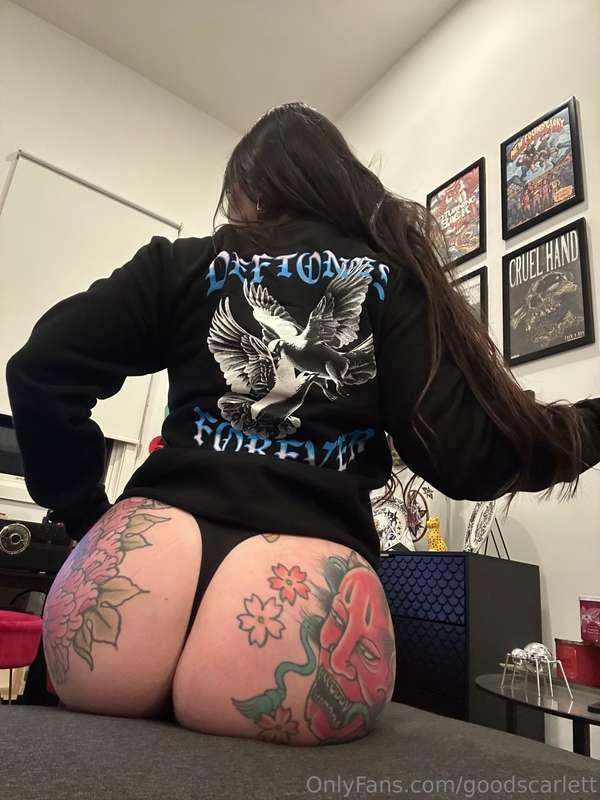 Pov: we got home after the show and I am trying the merch yo..