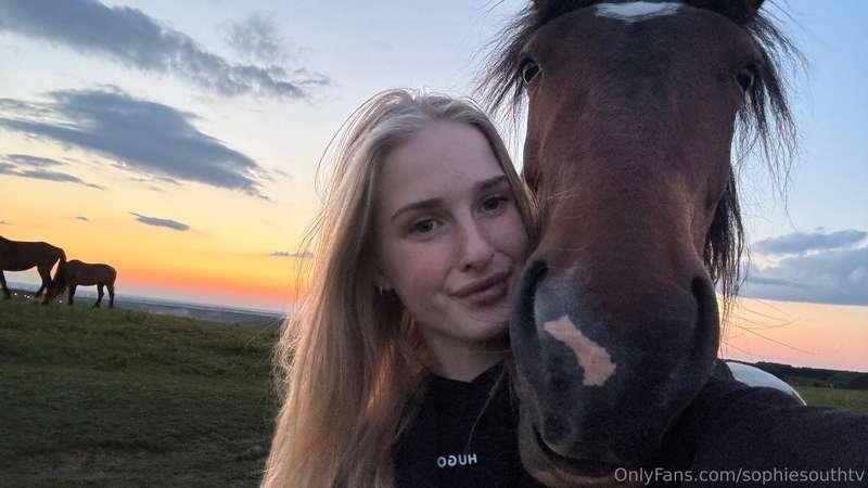 Riding date?💖
