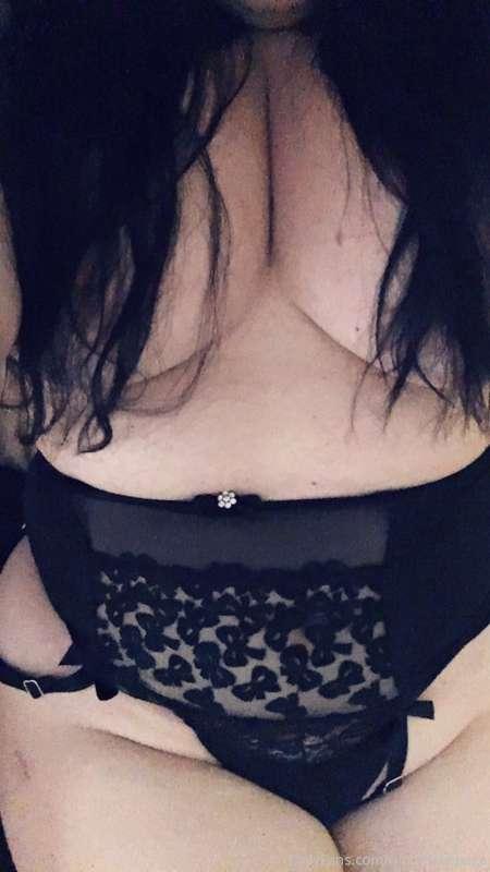 Good morning 💋 if you wanna see these pretty tits subscribe ..