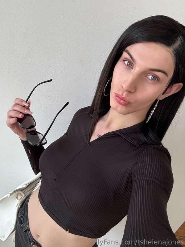 I’m hiring! Looking for a blow job?😉