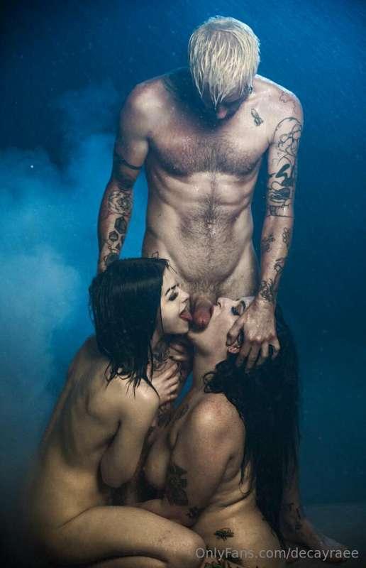 eat up 🍴 

i am still in awe by the group photos we had done..