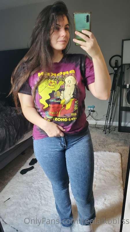 I bet you wanted to see what I was hiding under that shirt y..