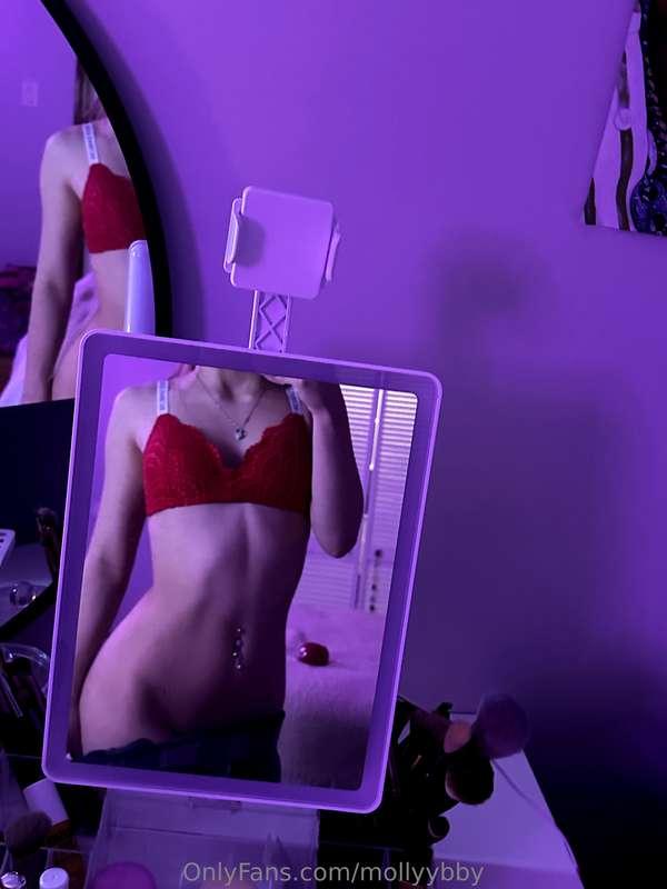 perfect lil body🤭