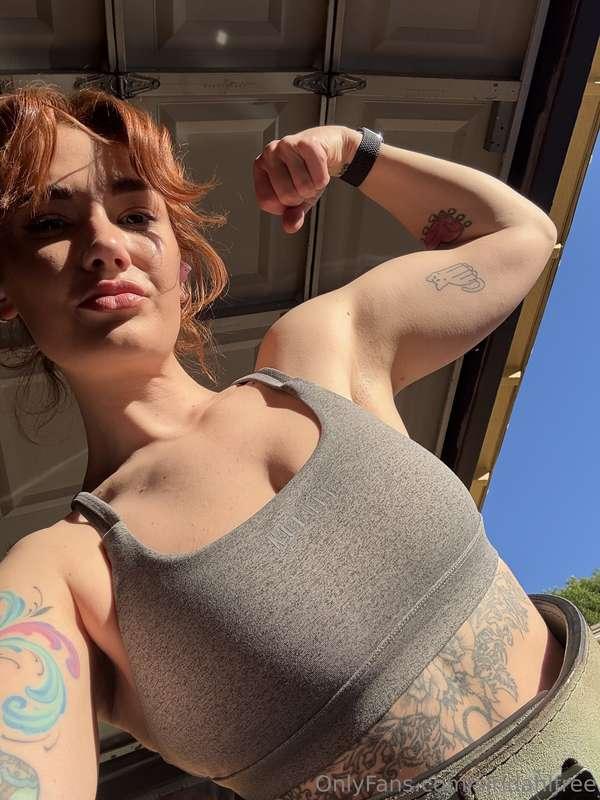 Bet I can beat your 🥩 so fast 🍆💪#MuscleMistress #NoMercy4Mea..