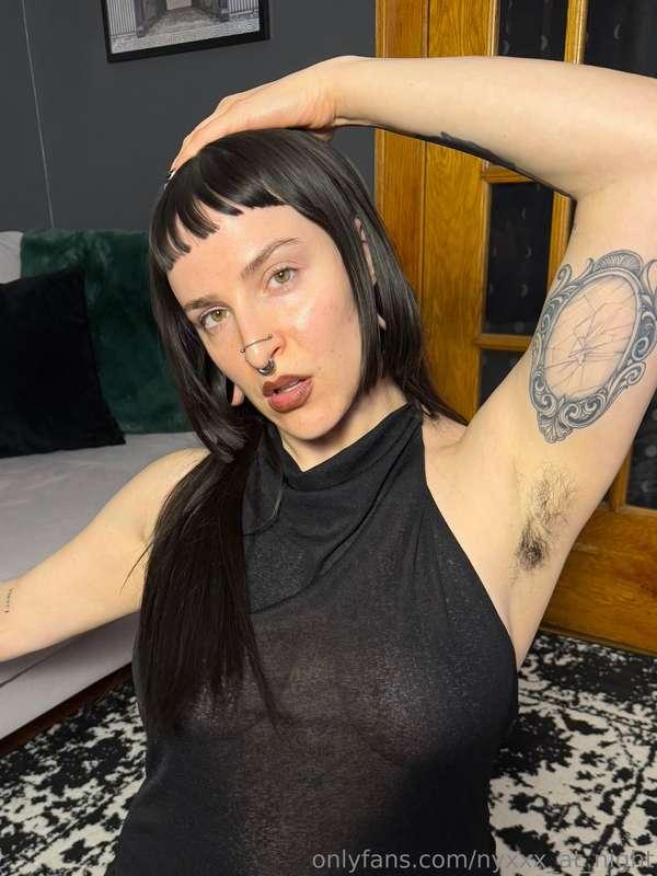 🖤 your new favorite goth girl 🖤