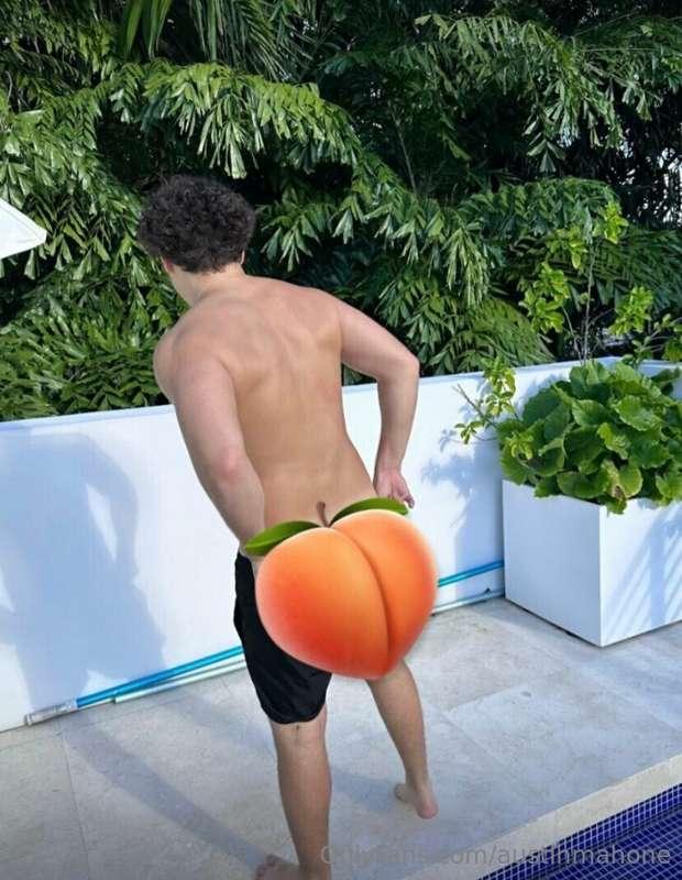 **TIP $10** underneath this post if you wanna remove the 🍑