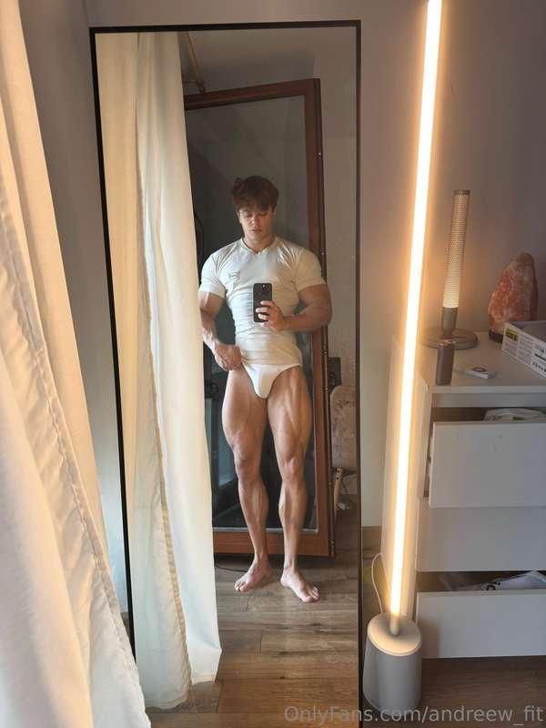 Whose ass can I wreck today?😜