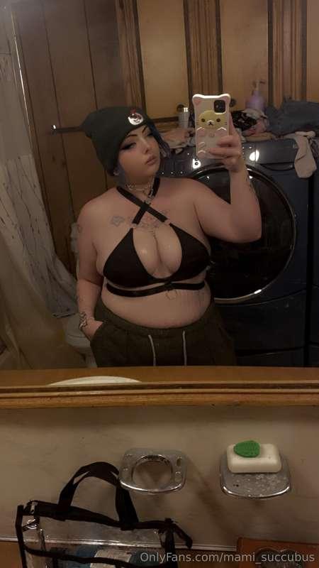 Customs on saleSext sessions $5 every 3 minutes.Let’s play😛