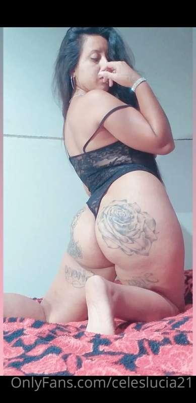 Does this sexy ass look good to you? 😏👅