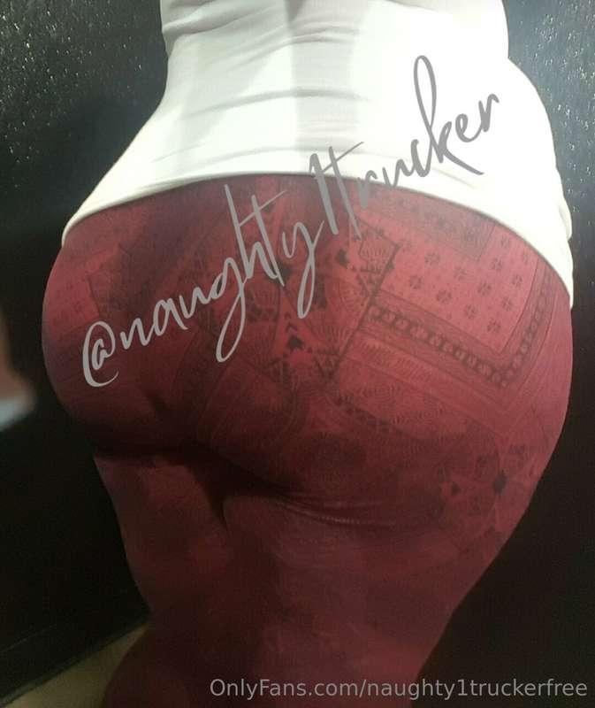 Yoga pants 💋💋