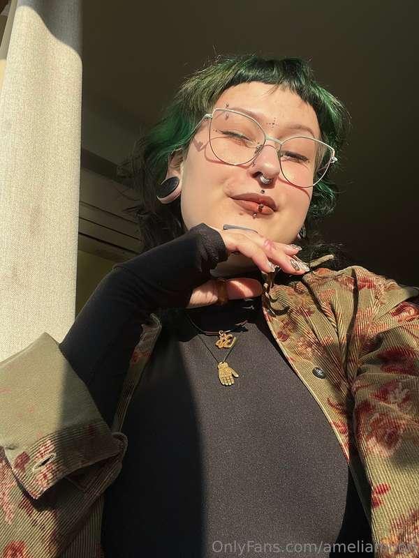 How are you guys doing?✨👀Since you're all close to me, I'd l..